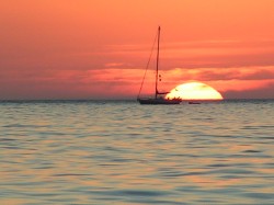 Navigazione al tramonto